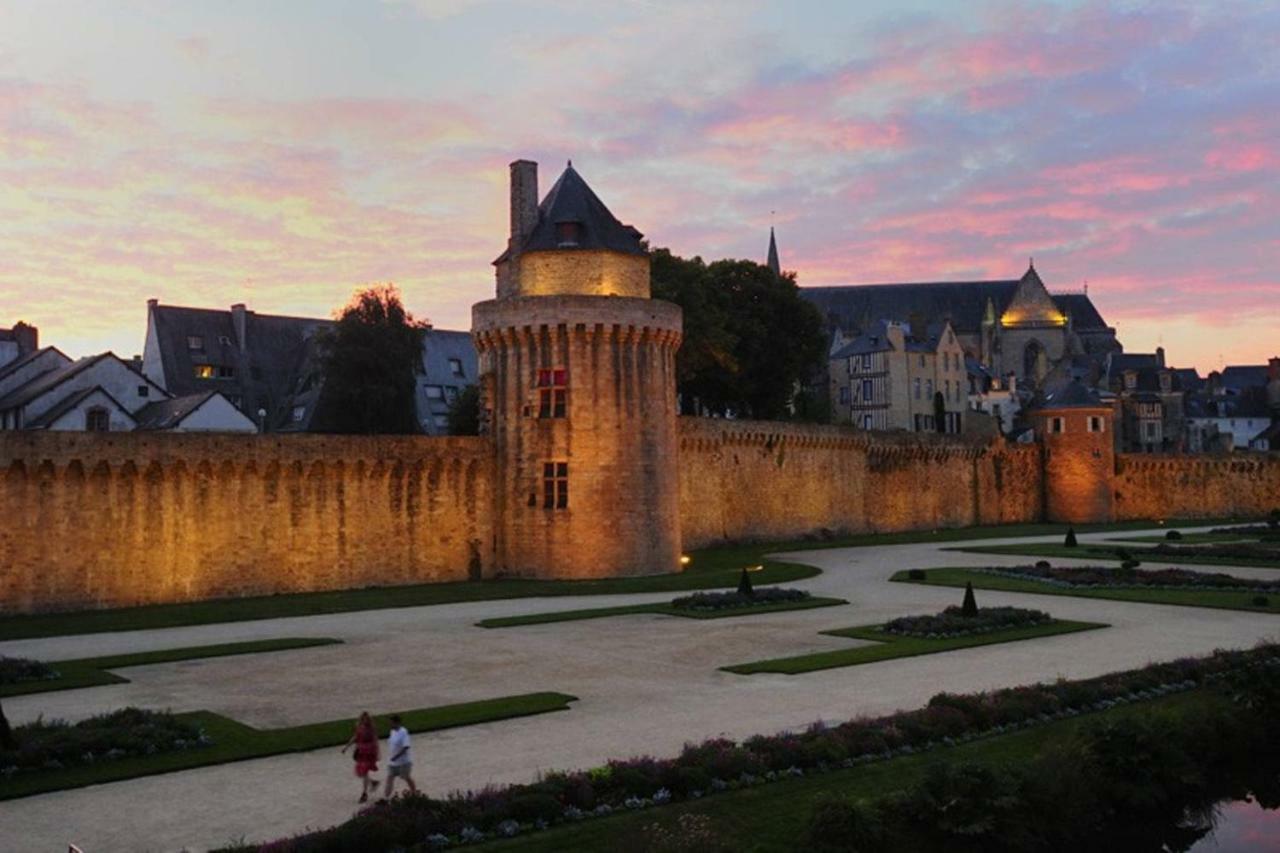 Stop 100M Du Port-Parking Gratuit A 5Mn Vannes Exteriér fotografie